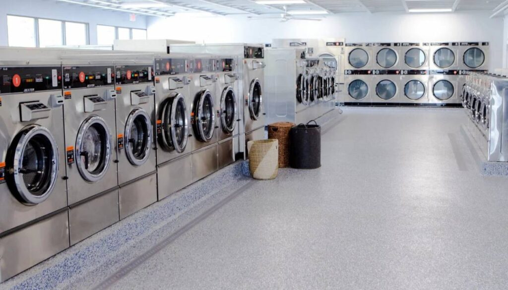 Small-Scale Laundromats: Strategies for Success in Limited Spaces